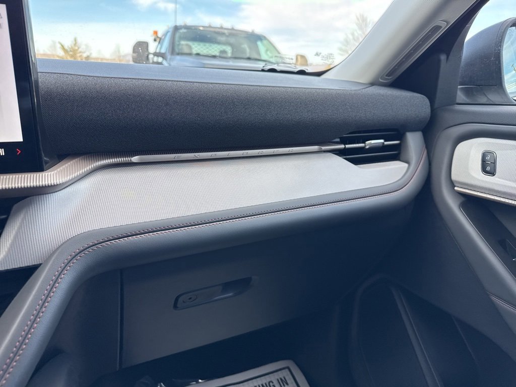 Certified 2025 Ford Explorer Active w/ Active Comfort Package image 19