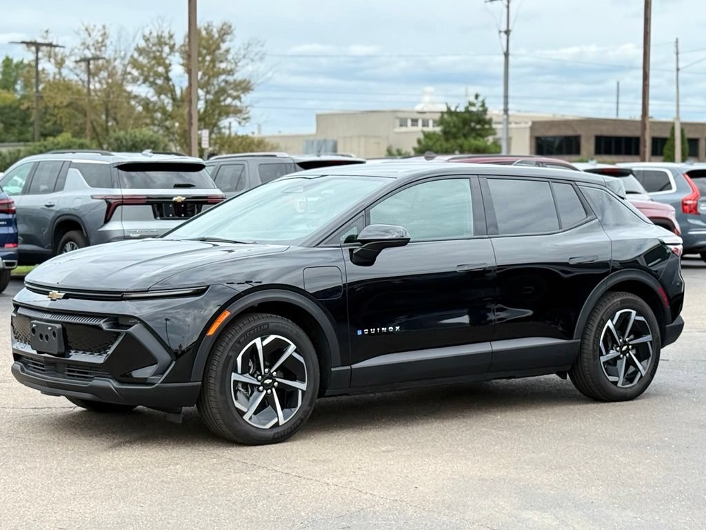 Used 2026 Chevrolet Equinox EV LT FWD image 40
