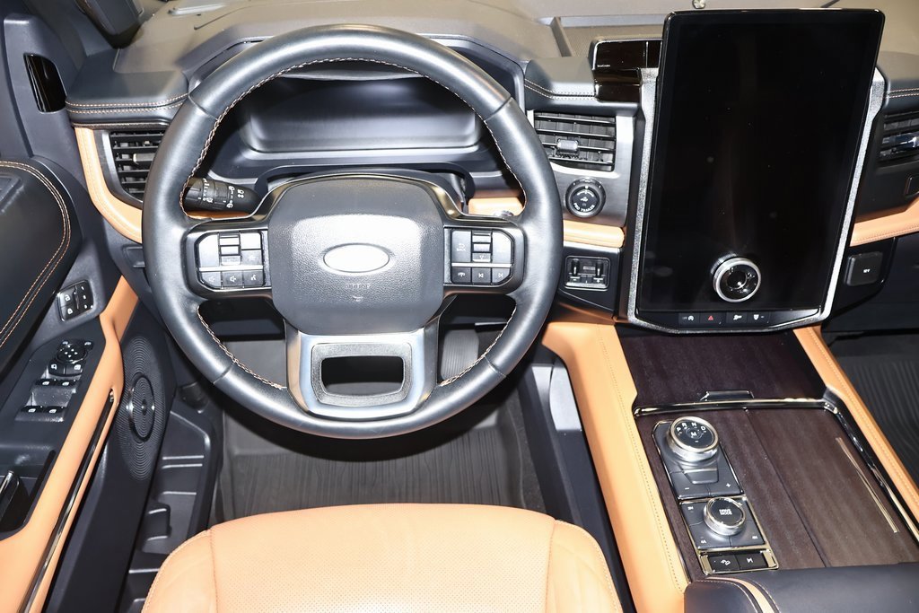 Certified 2024 Ford Expedition Platinum image 28