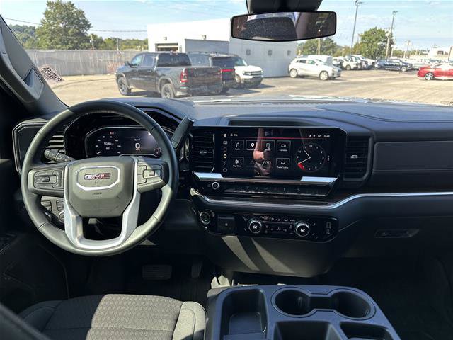 Used 2025 GMC Sierra 2500 SLE w/ SLE Value Package; AWD/4WD image 6