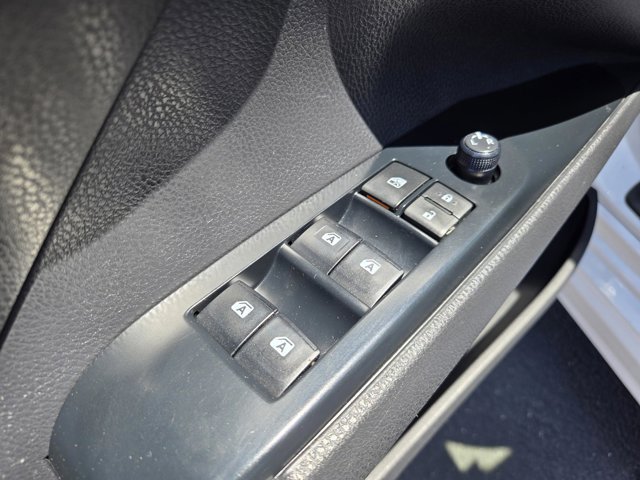 Used 2020 Toyota Camry SE FWD image 18