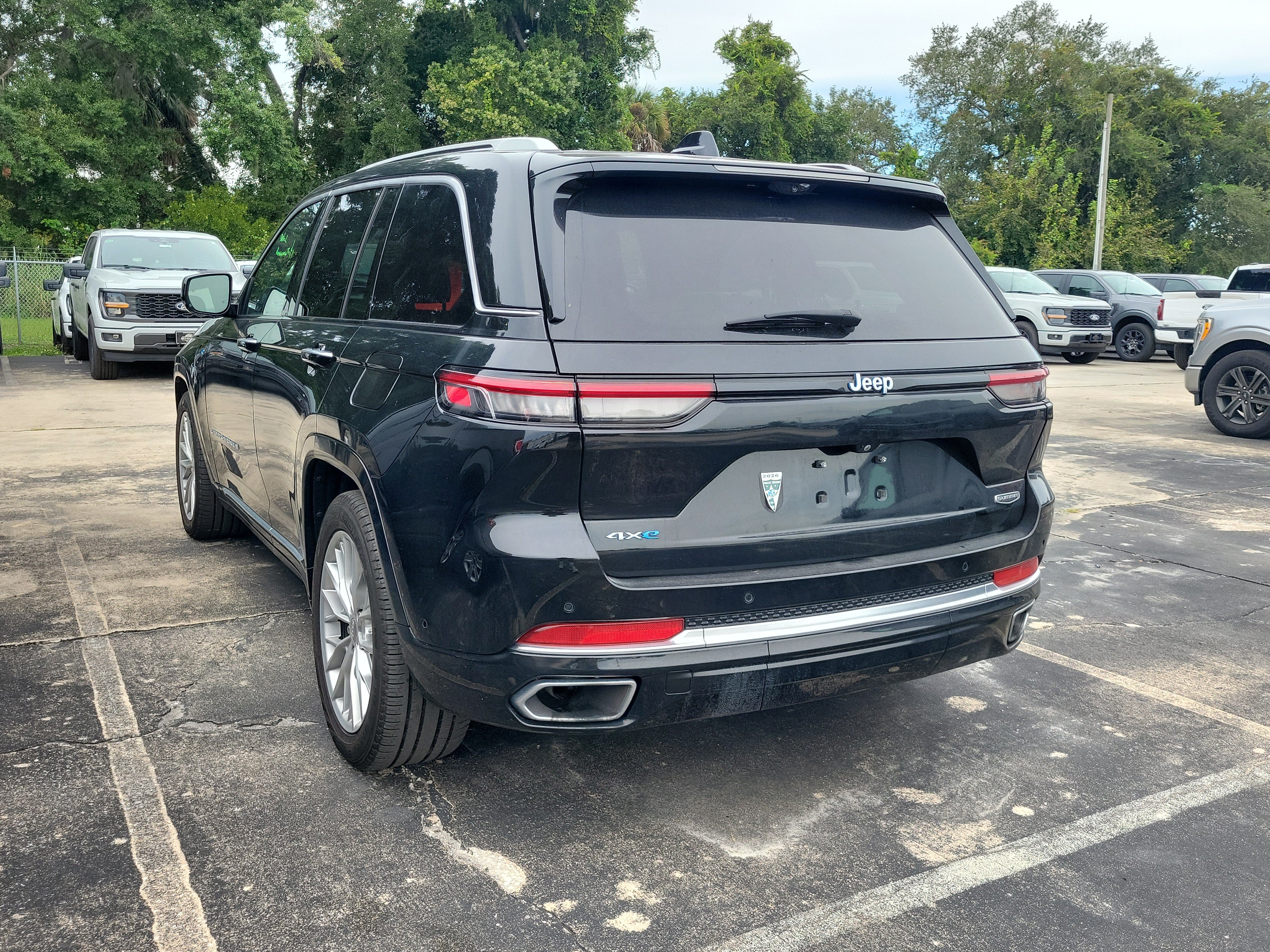 Used 2024 Jeep Grand Cherokee Summit w/ Advanced Protech Group IV AWD/4WD image 4