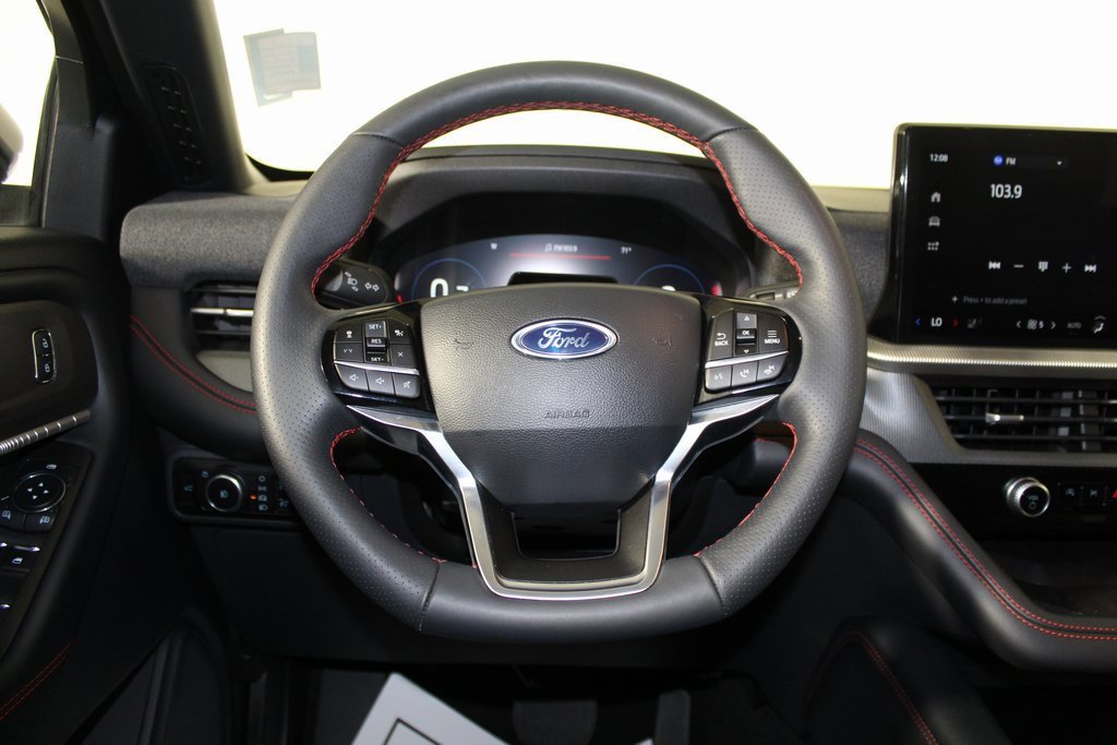 Certified 2025 Ford Explorer ST-Line w/ ST-Line Street Pack image 15