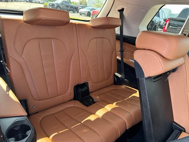 Used 2021 BMW X7 xDrive40i AWD/4WD image 14