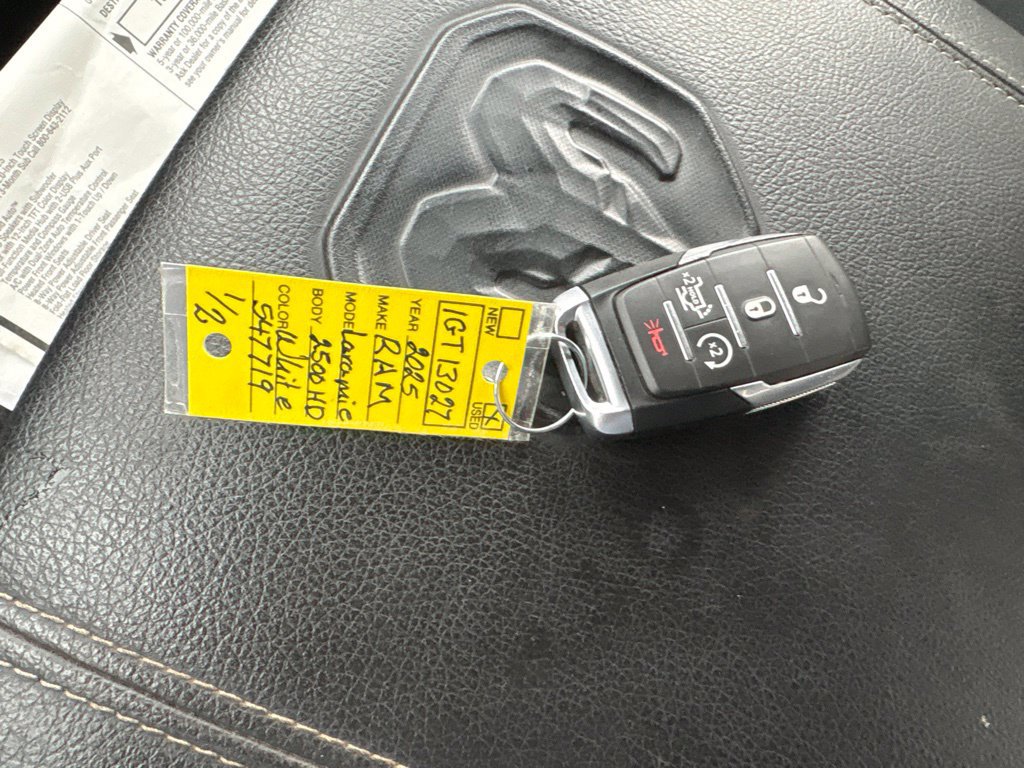 Used 2025 RAM 2500 Laramie AWD/4WD image 12