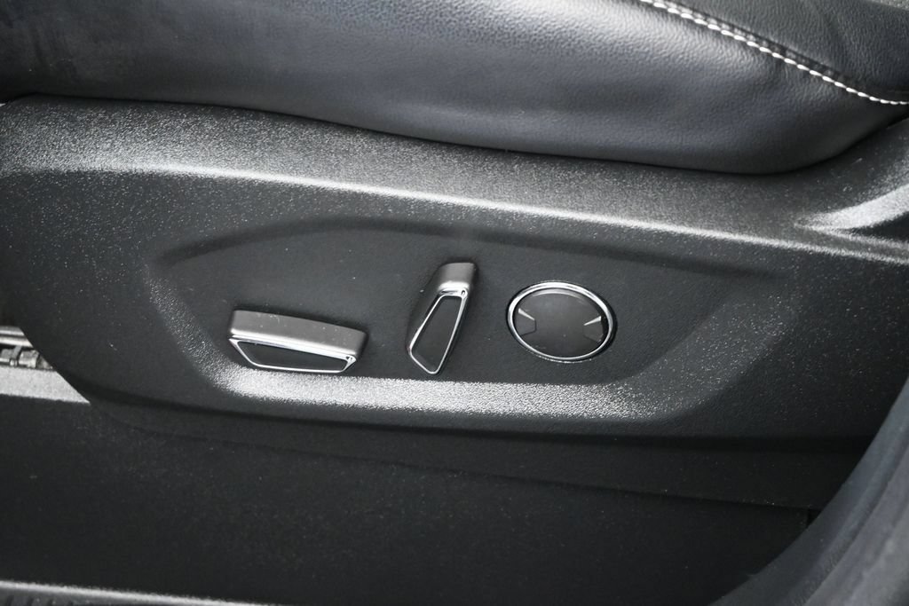 Certified 2019 Ford Edge ST w/ Equipment Group 401A AWD/4WD image 10