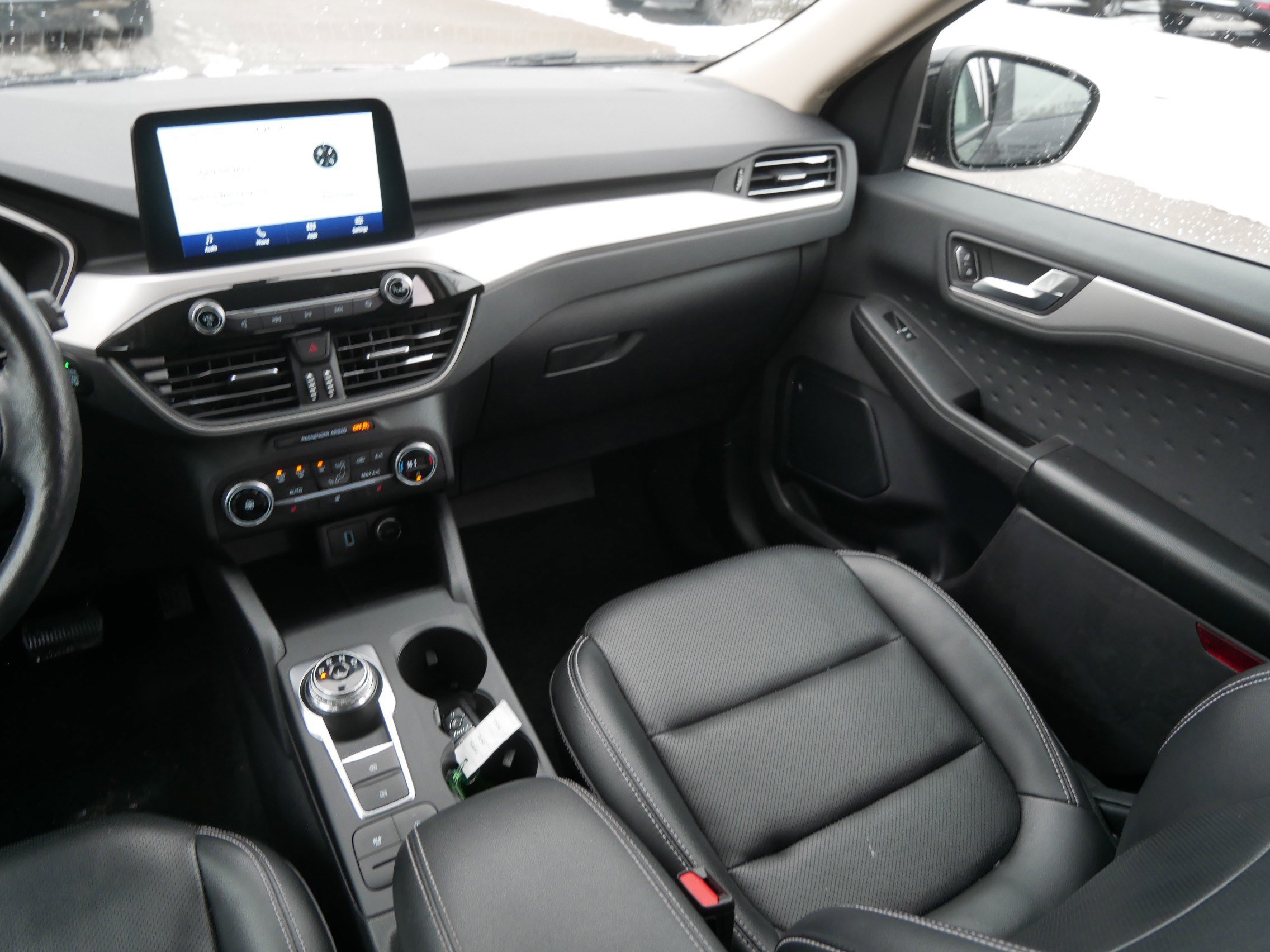 Certified 2020 Ford Escape SEL image 11