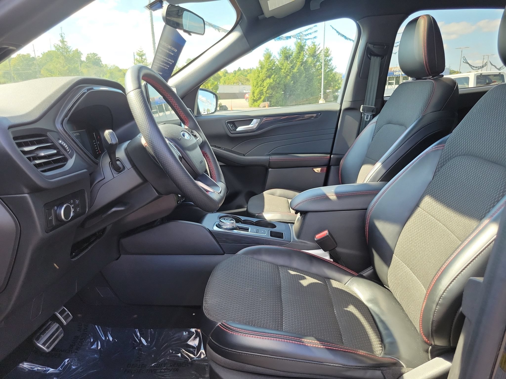 Certified 2023 Ford Escape ST-Line w/ Tech Pack #1 AWD/4WD image 8