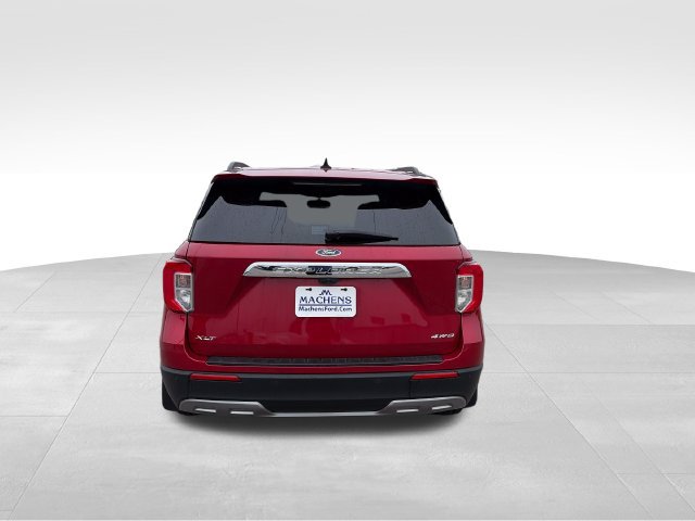 Certified 2024 Ford Explorer XLT w/ Equipment Group 202A AWD/4WD image 5