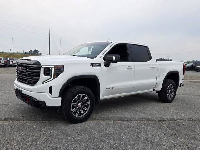 Used 2025 GMC Sierra 1500 AT4 AWD/4WD image 3