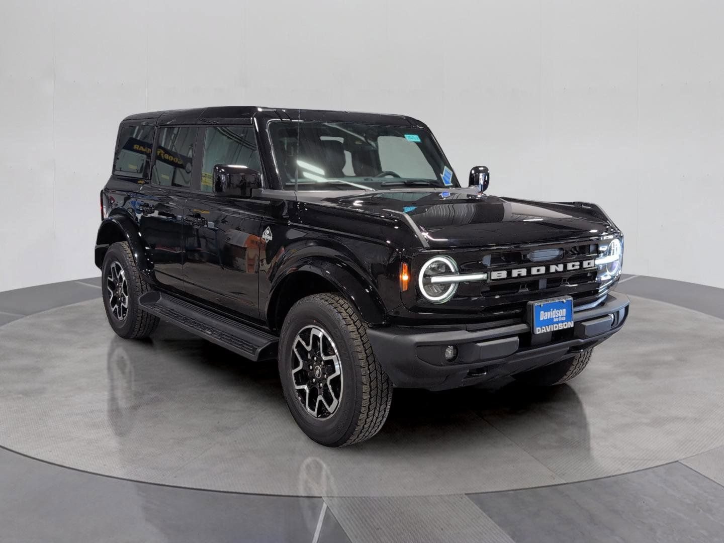 Certified 2025 Ford Bronco Outer Banks AWD/4WD image 9