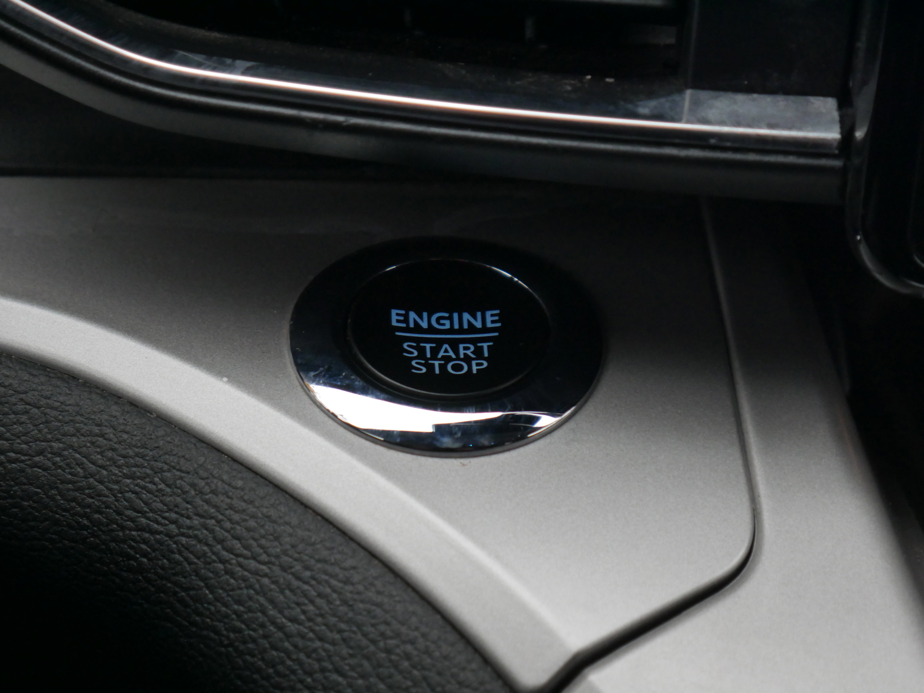 Certified 2024 Ford Explorer XLT w/ Equipment Group 202A image 14