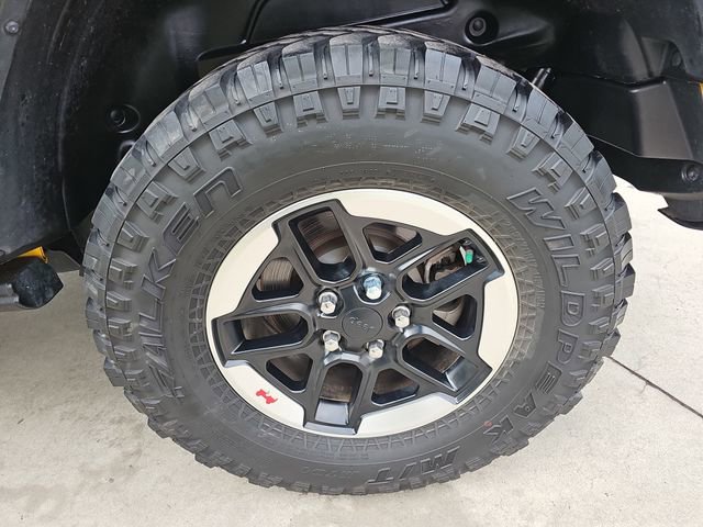 Used 2021 Jeep Wrangler Unlimited Rubicon AWD/4WD image 31