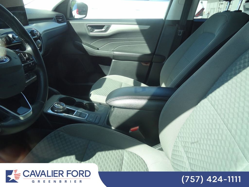 Certified 2022 Ford Escape SE w/ Convenience Package FWD image 8