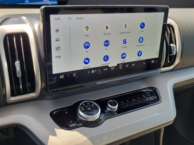 Certified 2025 Ford Expedition Active AWD/4WD image 8