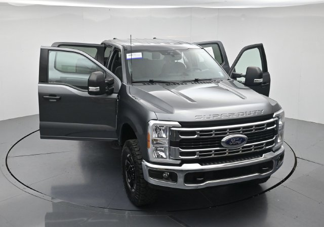 Certified 2025 Ford F350 XLT w/ Tremor Off-Road Package AWD/4WD image 50