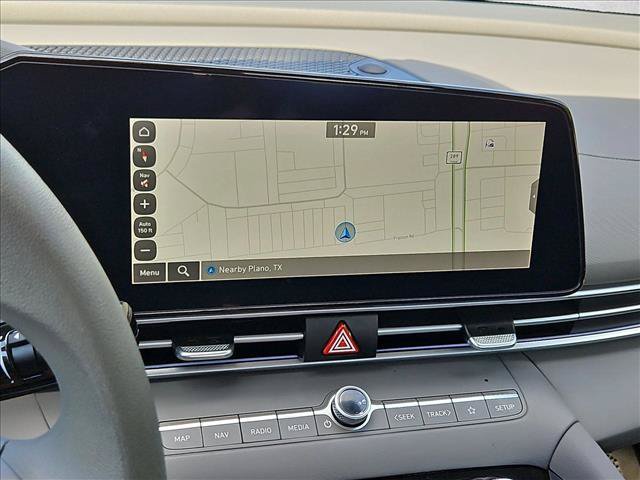 Used 2024 Hyundai Elantra SEL FWD image 13
