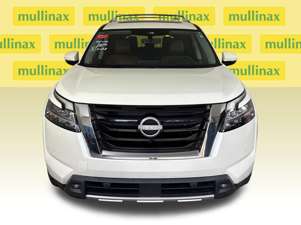 Used 2023 Nissan Pathfinder Platinum FWD image 15