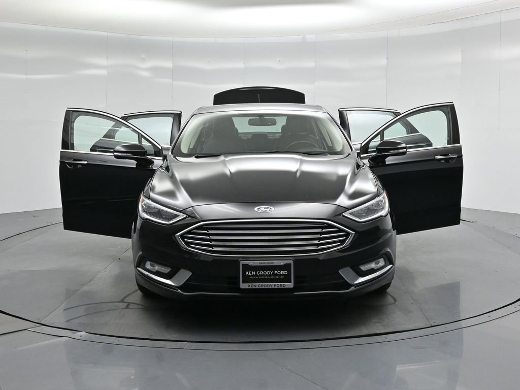 Certified 2017 Ford Fusion Energi SE image 36