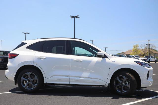 Certified 2023 Ford Escape ST-Line Select w/ Tech Pack #1 AWD/4WD image 8