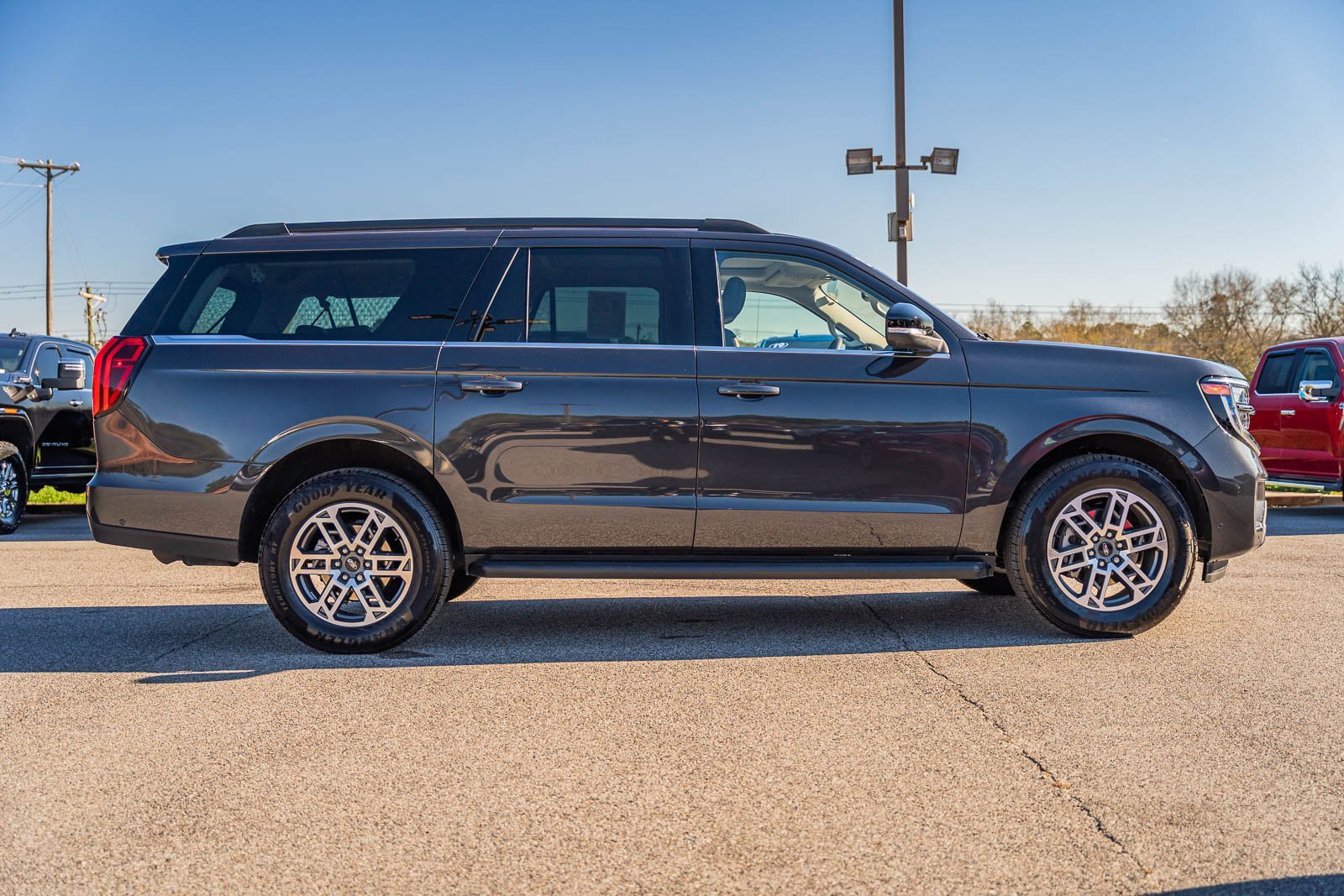 Certified 2025 Ford Expedition Max Active image 6