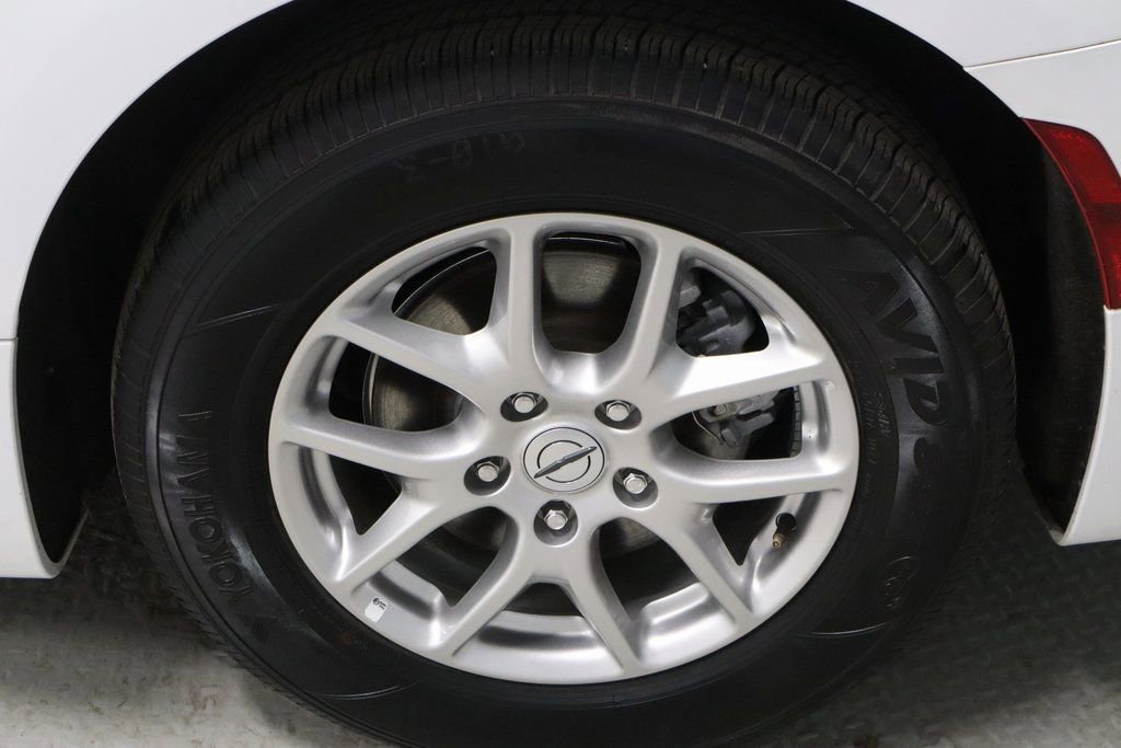 Used 2024 Chrysler Pacifica Touring-L image 18