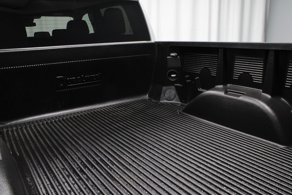Used 2024 Chevrolet Silverado 1500 LT image 14