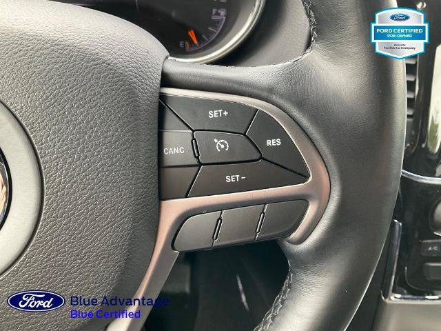 Used 2021 Jeep Grand Cherokee Laredo X AWD/4WD image 9