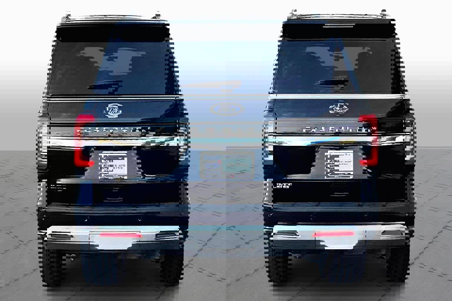 Certified 2023 Ford Expedition Limited image 3