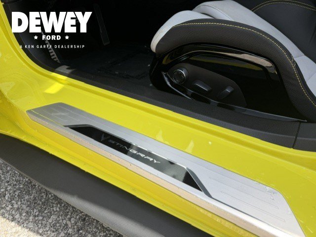 Used 2022 Chevrolet Corvette Stingray Premium Conv w/ Z51 Performance Package RWD image 15
