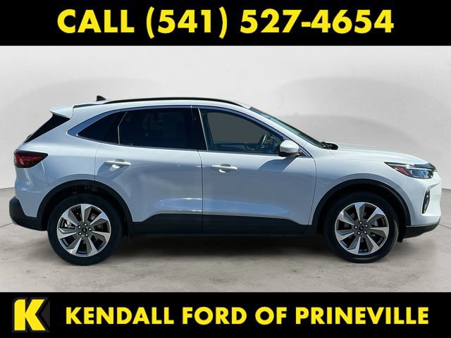 Certified 2025 Ford Escape Platinum AWD/4WD image 4