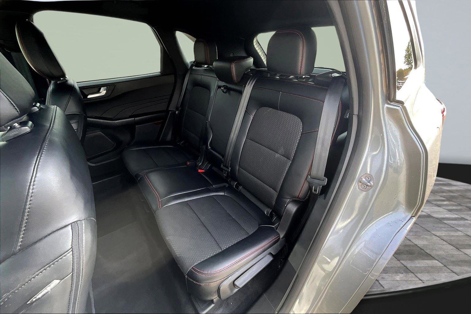 Certified 2023 Ford Escape ST-Line w/ Tech Pack #1 image 17