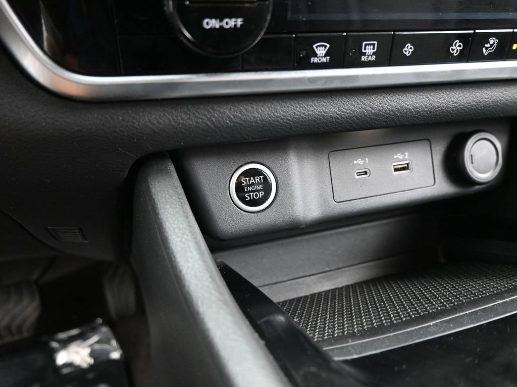 Used 2021 Nissan Rogue SV image 42