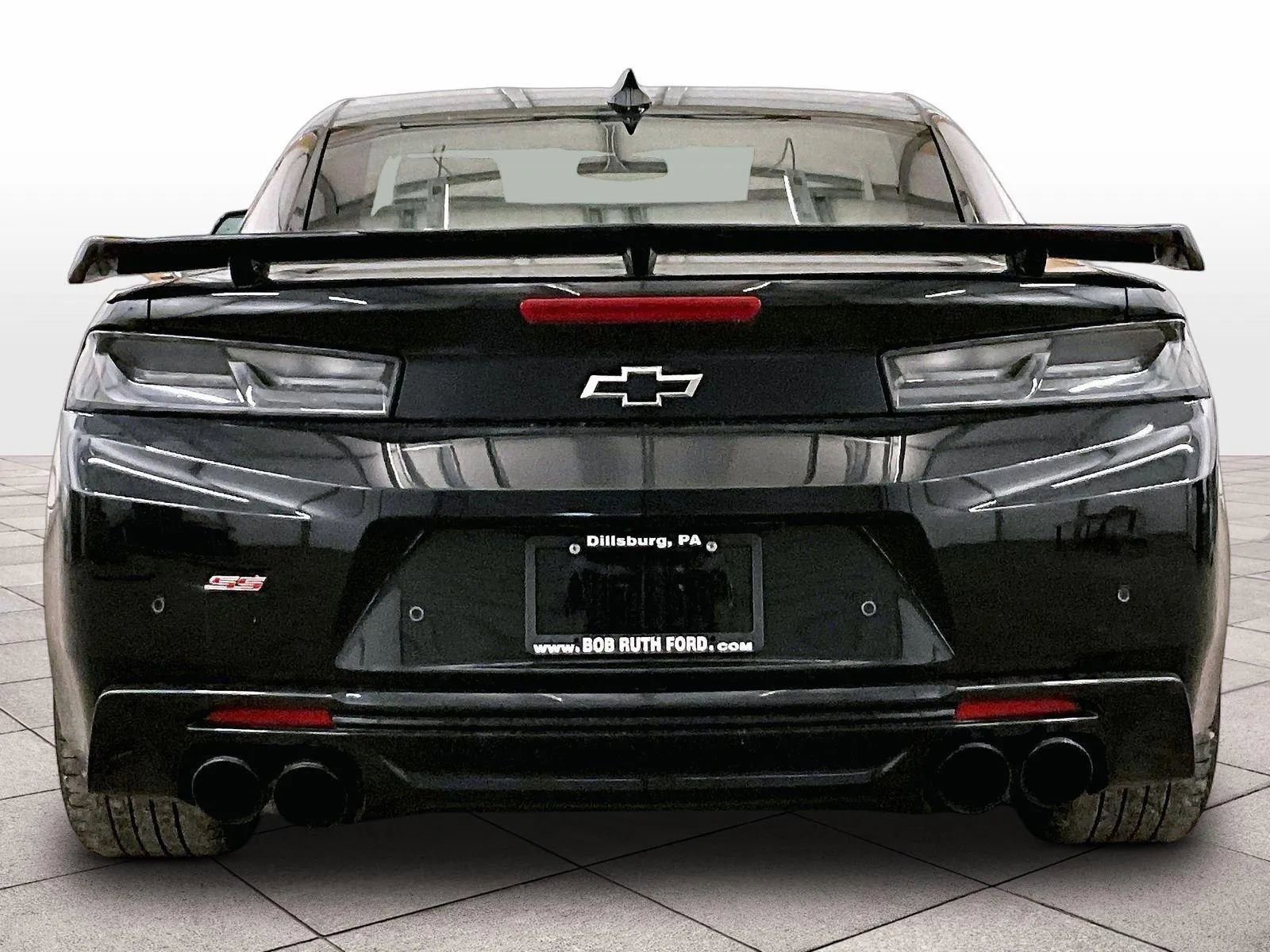 Used 2018 Chevrolet Camaro SS w/ Redline Edition RWD image 4