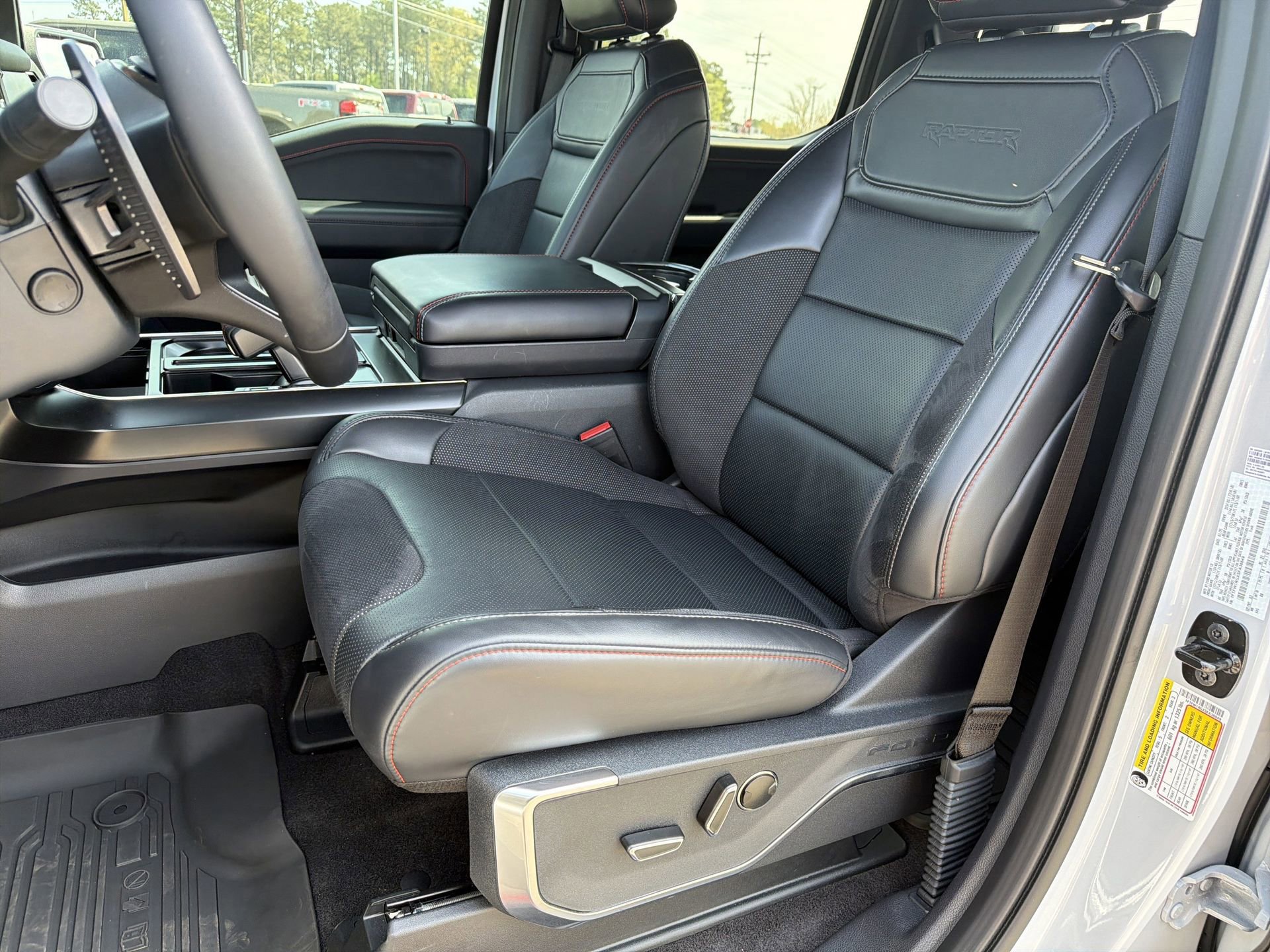 Certified 2025 Ford F150 Raptor image 30