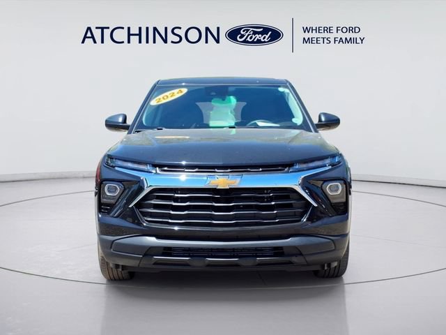 Used 2024 Chevrolet TrailBlazer LS w/ LS Convenience Package FWD image 2