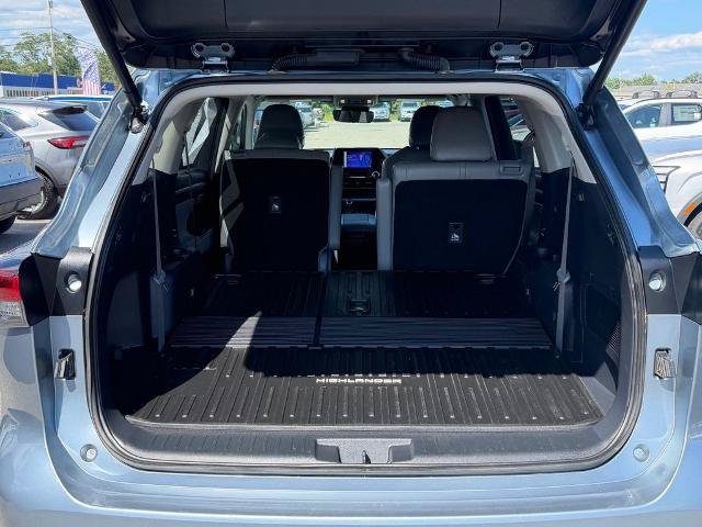 Used 2024 Toyota Highlander XLE AWD/4WD image 18