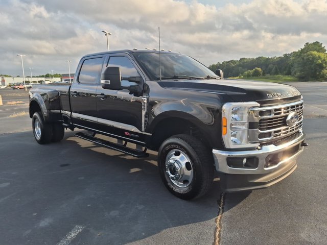 Certified 2023 Ford F350 XLT w/ 360-Degree Camera Package AWD/4WD image 1