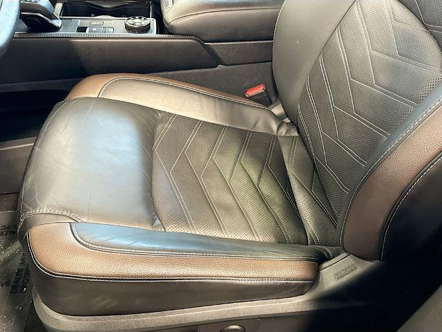 Used 2023 Nissan Pathfinder Platinum AWD/4WD image 17