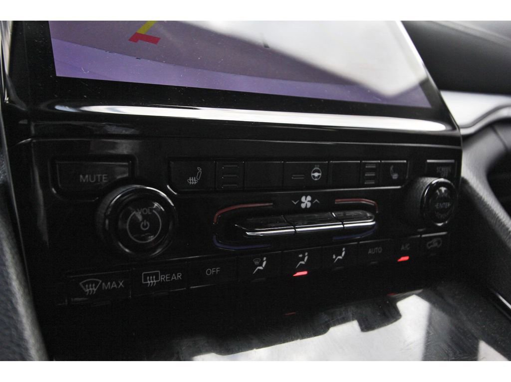 Used 2022 Jeep Grand Cherokee L Limited image 24