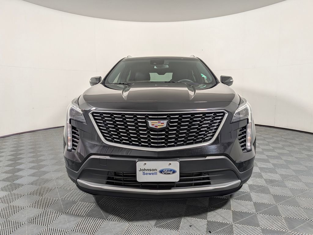 Used 2023 Cadillac XT4 Premium Luxury w/ Driver Assist Package FWD image 3