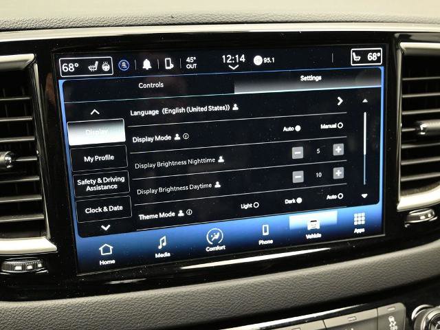 Used 2023 Chrysler Pacifica Touring-L image 30