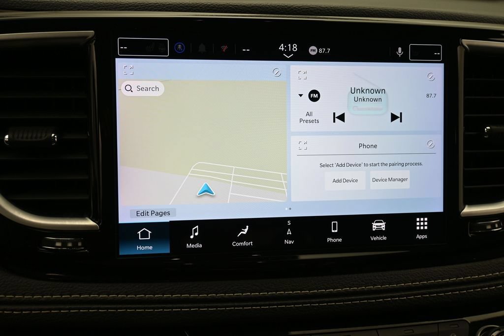 Used 2023 Chrysler Pacifica Limited FWD image 10