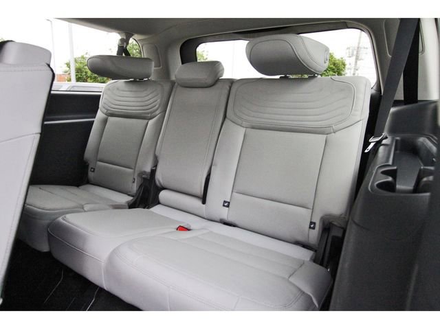 Certified 2025 Ford Expedition Max Platinum w/ Platinum Ultimate Package image 12