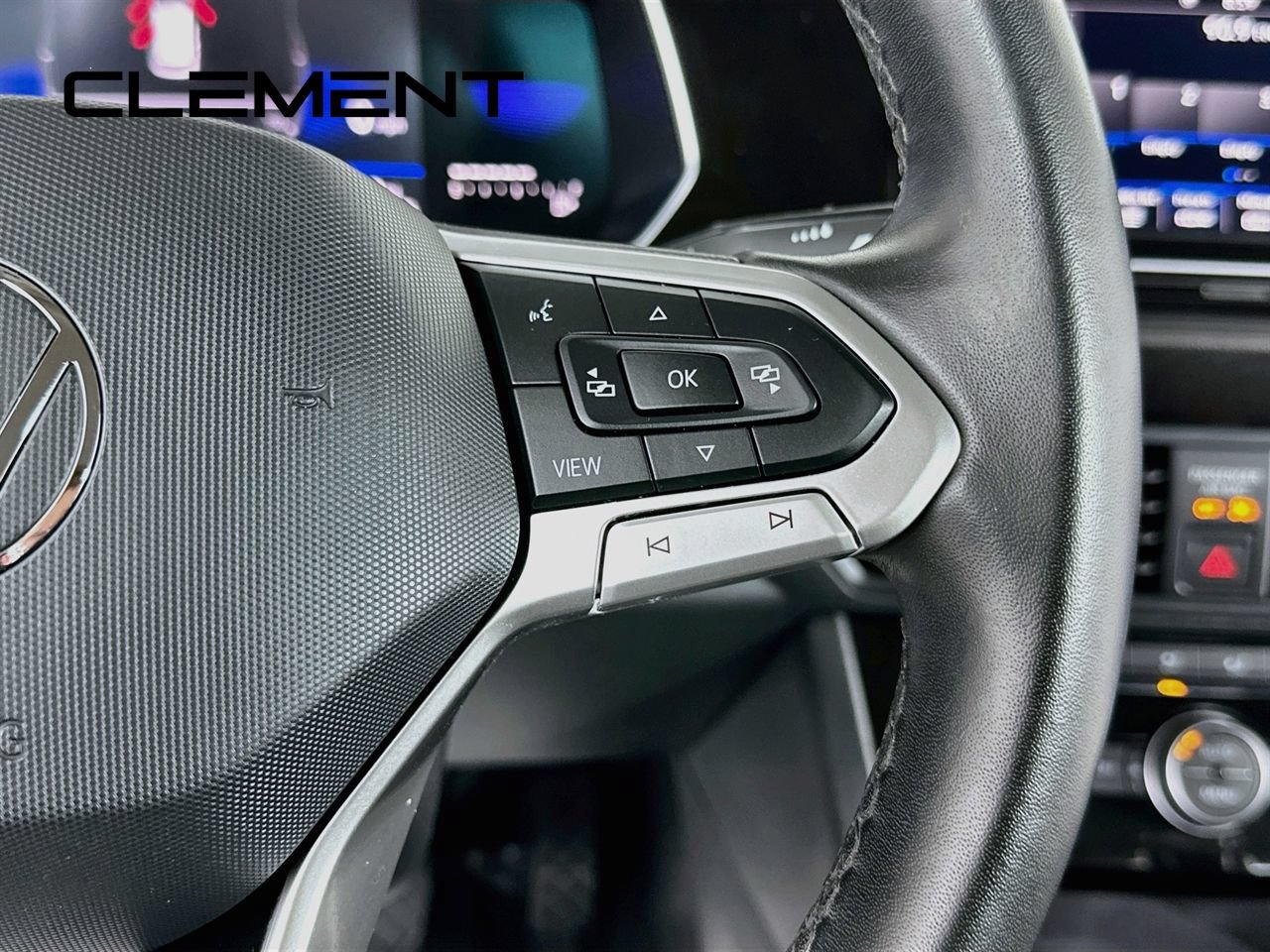 Used 2023 Volkswagen Jetta SE FWD image 17