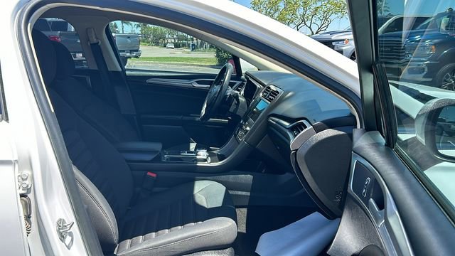 Certified 2019 Ford Fusion SE FWD image 11
