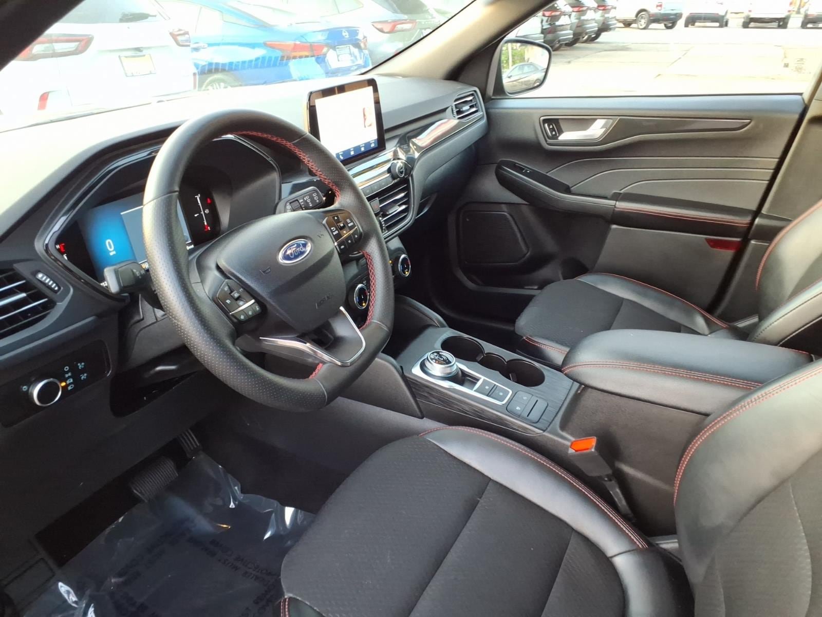 Certified 2025 Ford Escape ST-Line FWD image 10