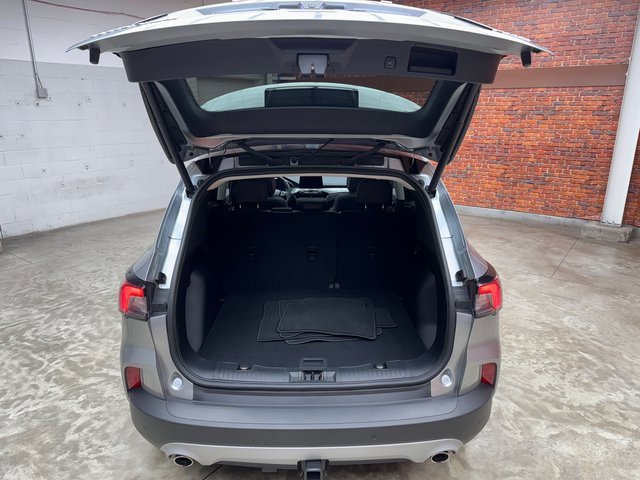 Certified 2022 Ford Escape Titanium w/ Class II Trailer Tow Package image 27