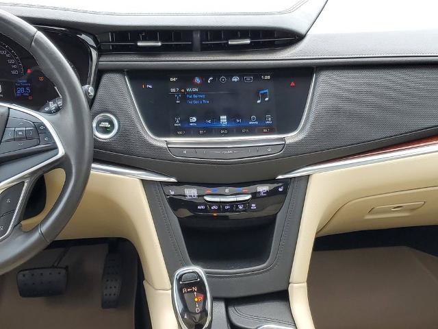 Used 2017 Cadillac XT5 Luxury w/ Driver Awareness Package FWD image 25