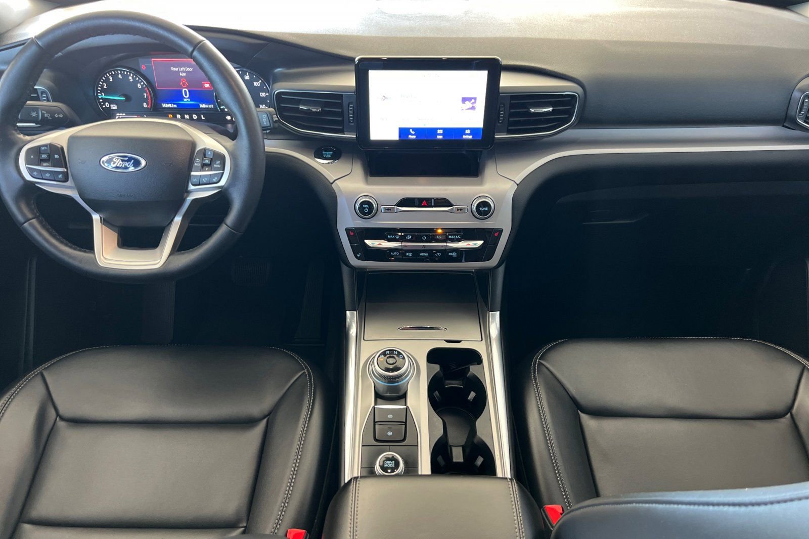 Certified 2023 Ford Explorer XLT w/ Equipment Group 202A image 4